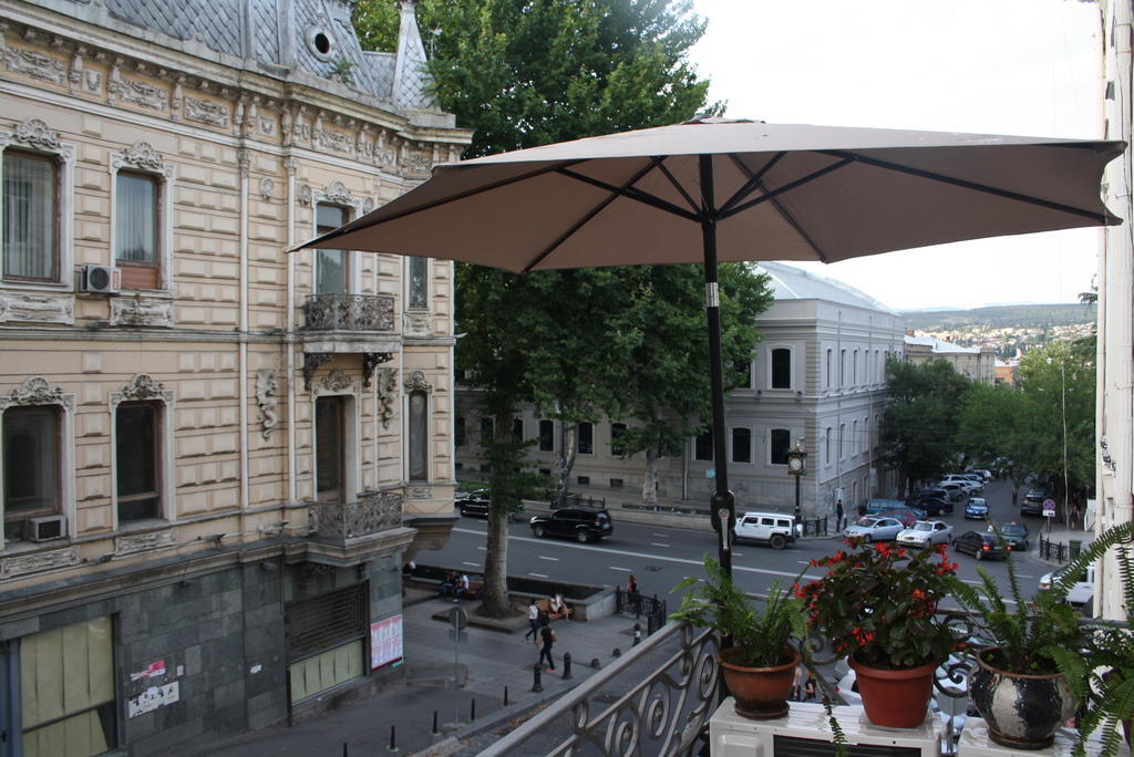 Rustaveli Hotel Tbilisi Buitenkant foto