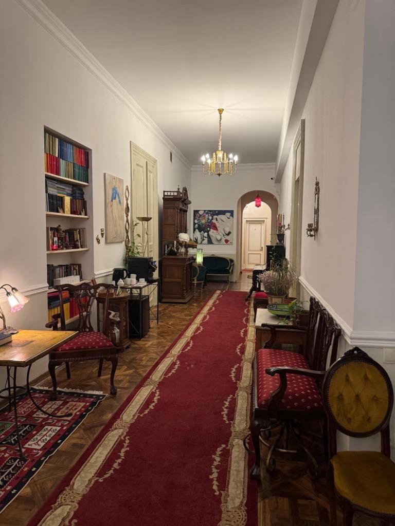 Rustaveli Hotel Tbilisi Buitenkant foto
