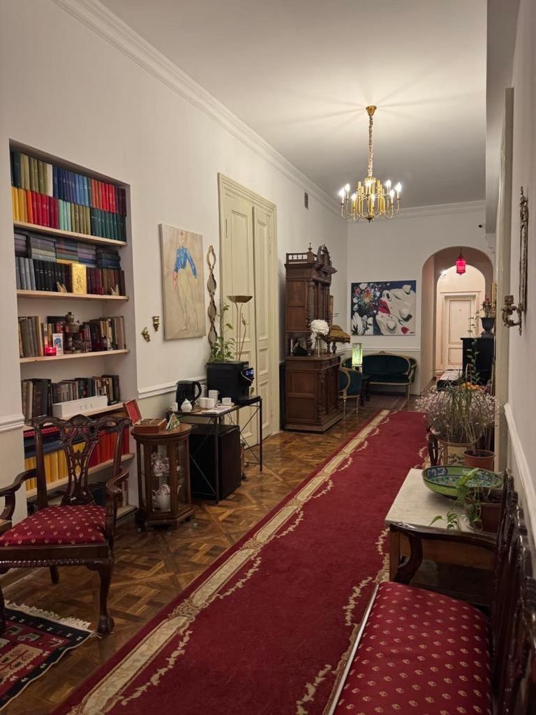 Rustaveli Hotel Tbilisi Buitenkant foto