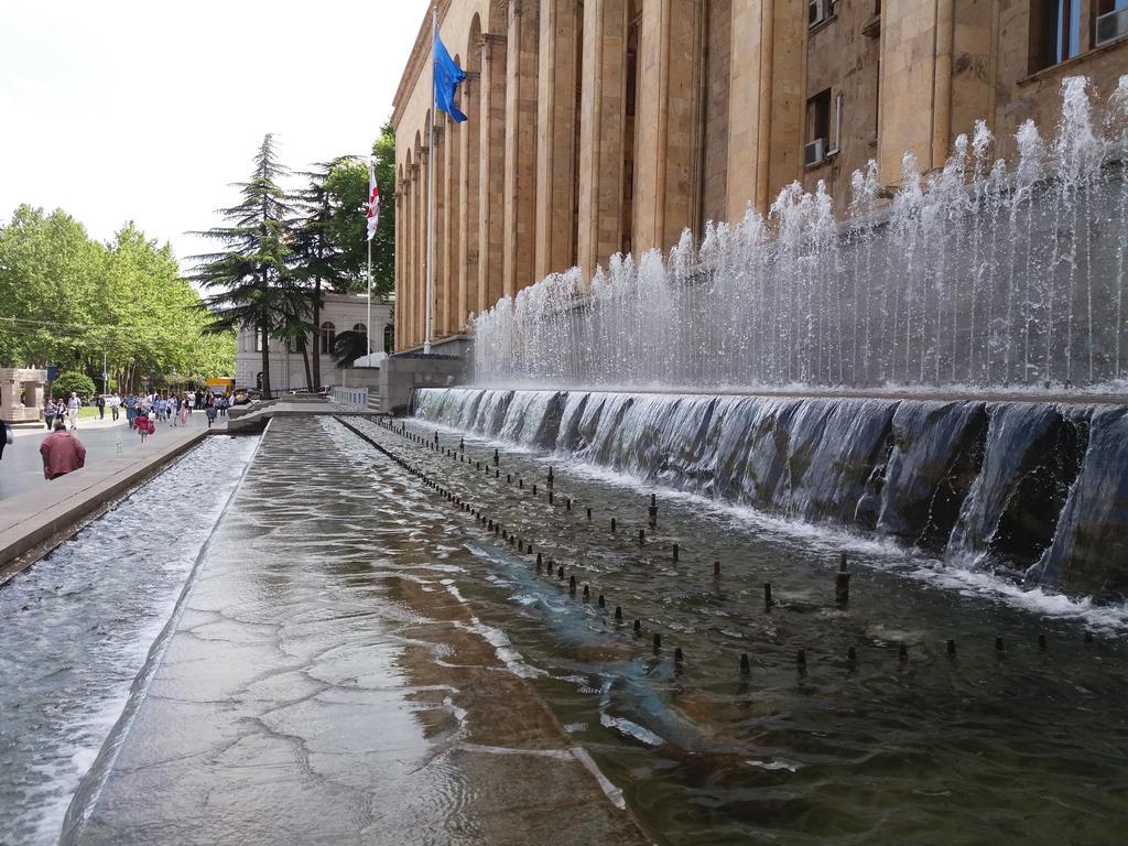 Rustaveli Hotel Tbilisi Buitenkant foto