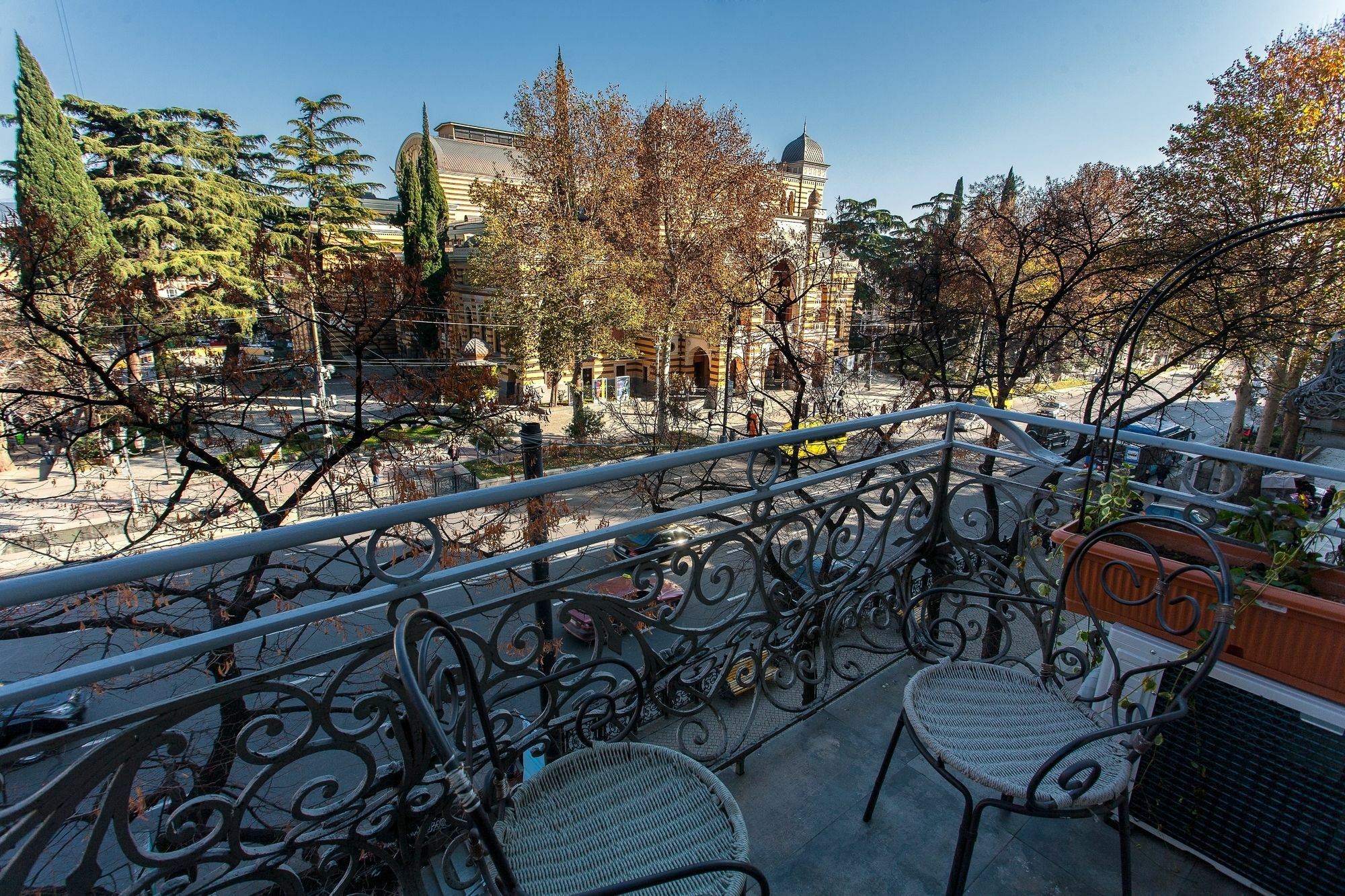 Rustaveli Hotel Tbilisi Buitenkant foto