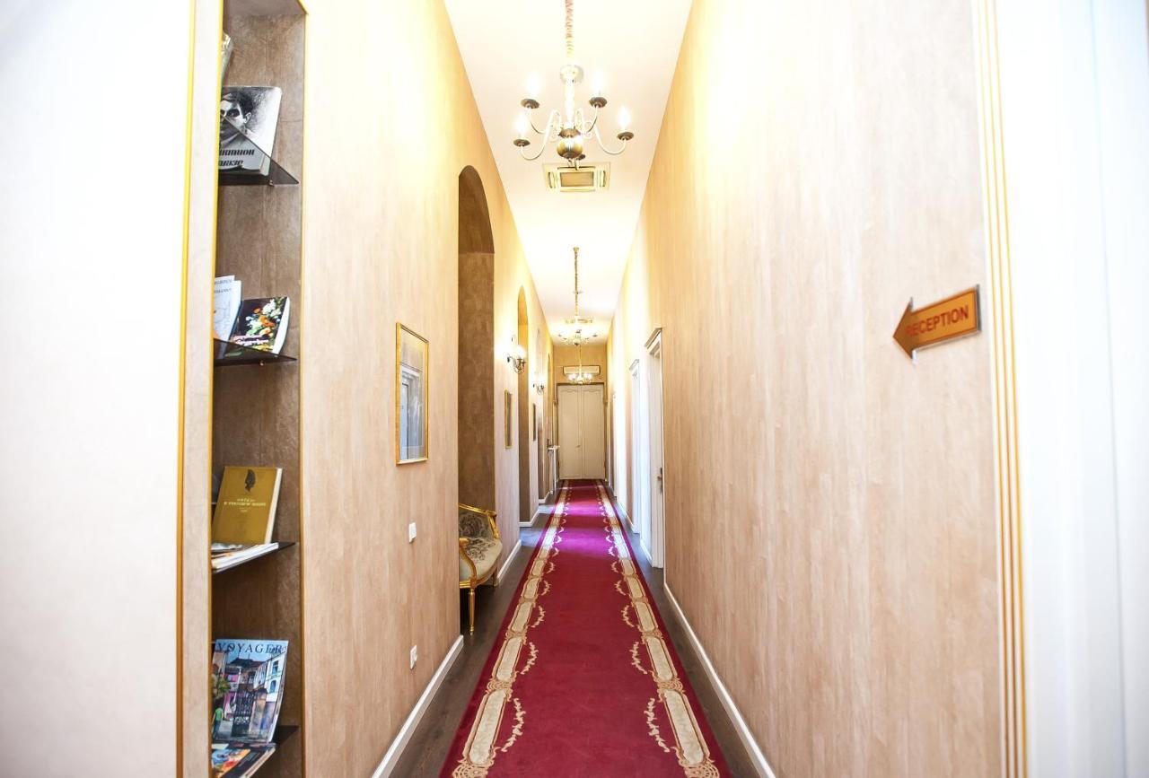 Rustaveli Hotel Tbilisi Buitenkant foto