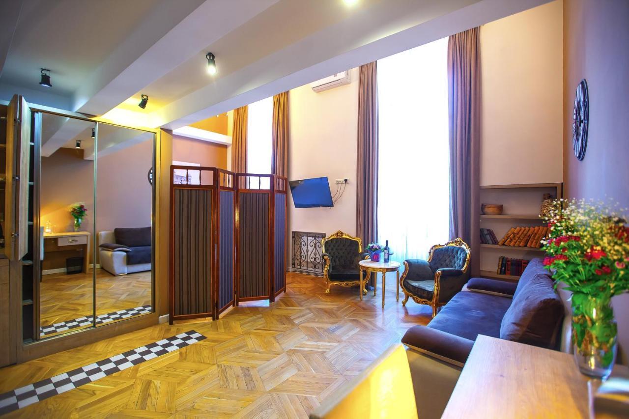 Rustaveli Hotel Tbilisi Buitenkant foto