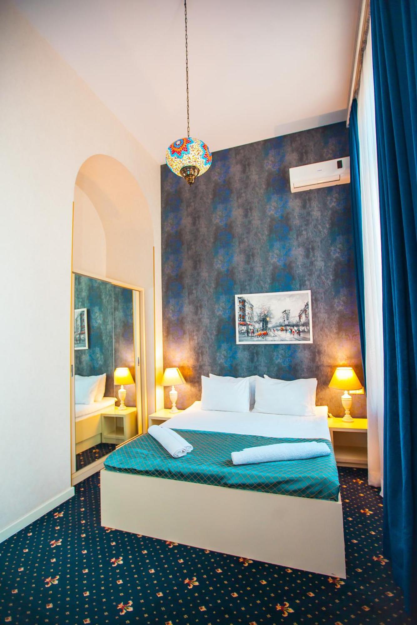 Rustaveli Hotel Tbilisi Buitenkant foto