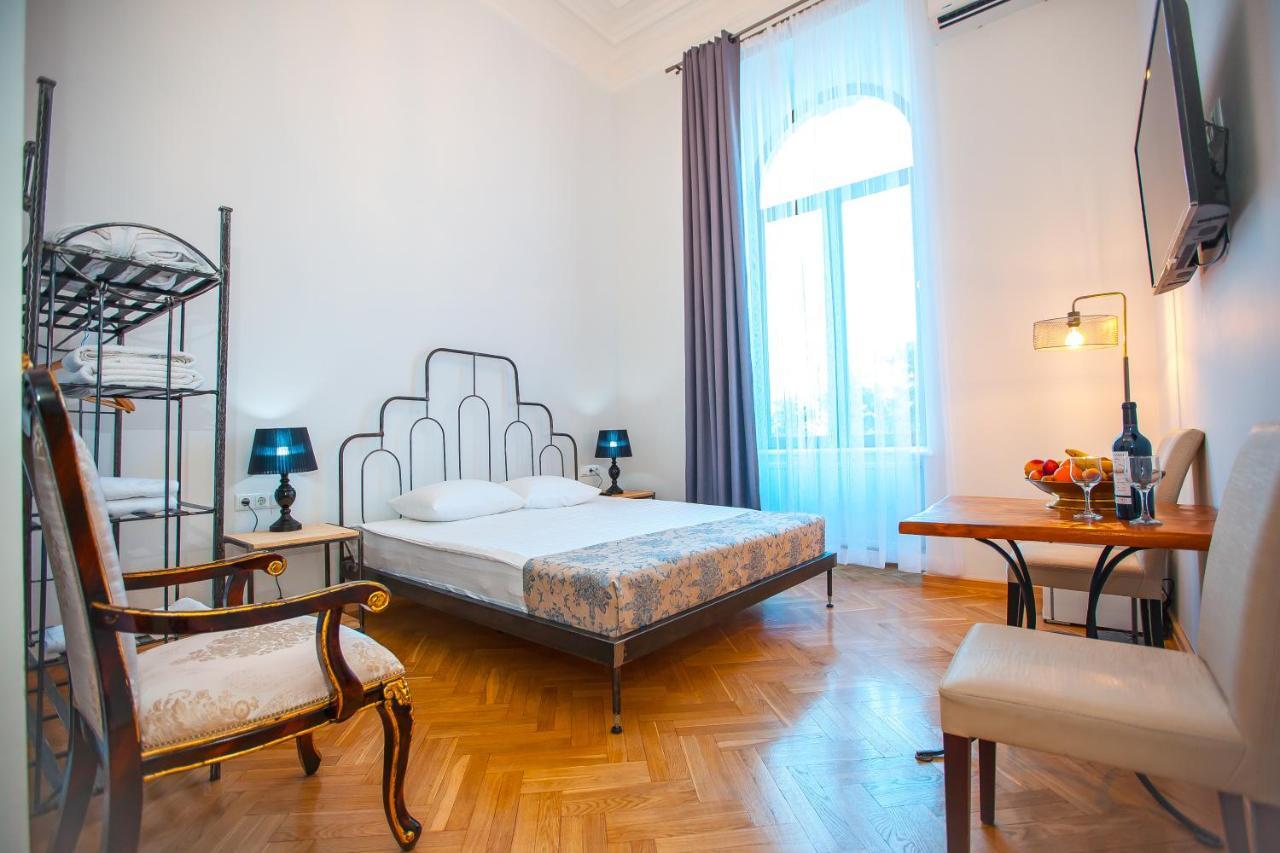 Rustaveli Hotel Tbilisi Buitenkant foto