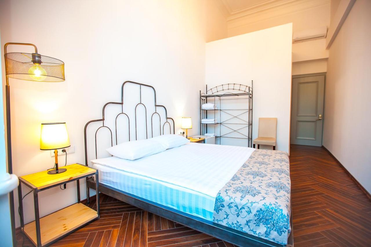 Rustaveli Hotel Tbilisi Buitenkant foto