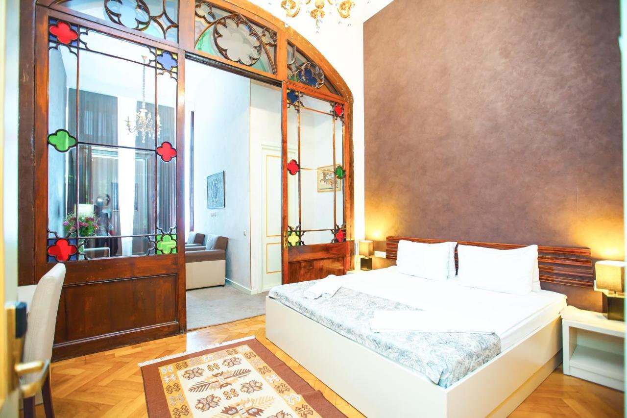 Rustaveli Hotel Tbilisi Buitenkant foto