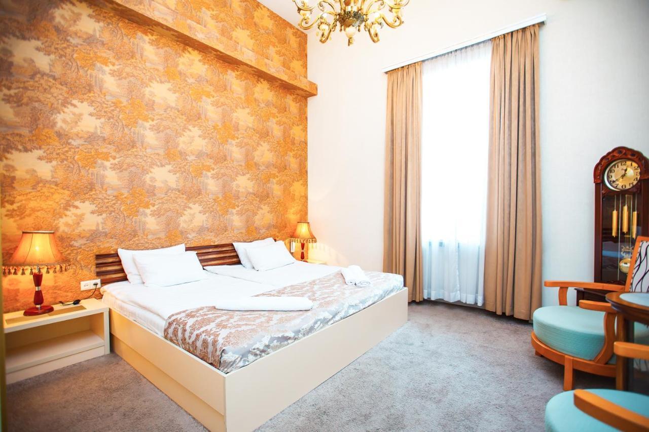 Rustaveli Hotel Tbilisi Buitenkant foto