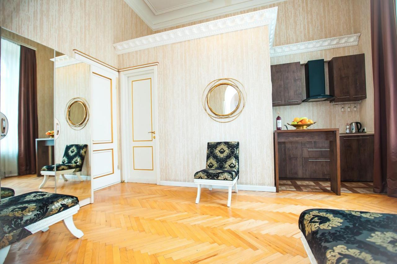 Rustaveli Hotel Tbilisi Buitenkant foto