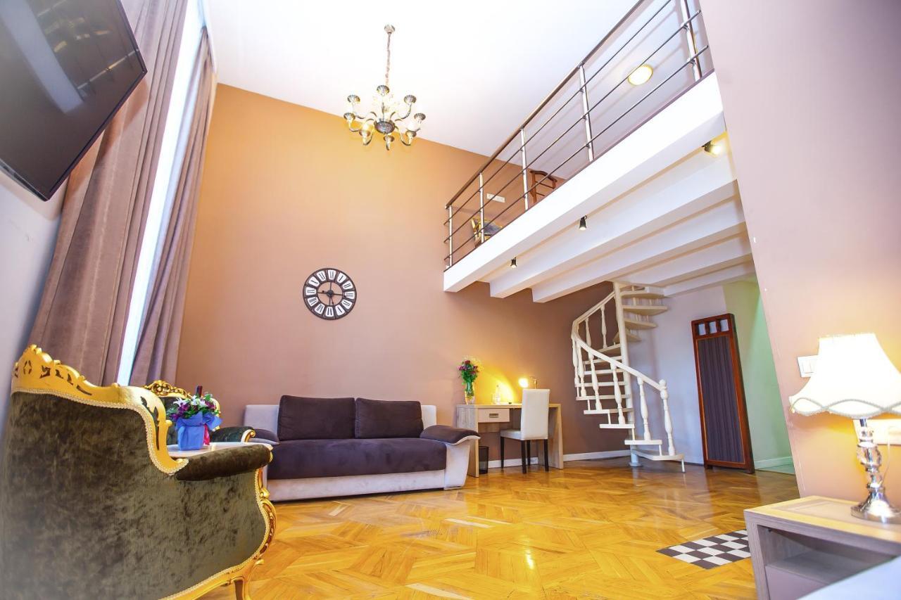 Rustaveli Hotel Tbilisi Buitenkant foto